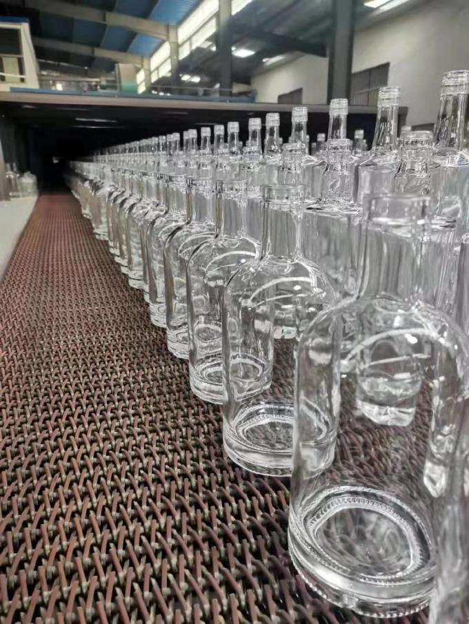 Prix bon marché750ml bouteilles de verre de flint liqueur sur mesure imprimé pour cocktail whisky rhum 6