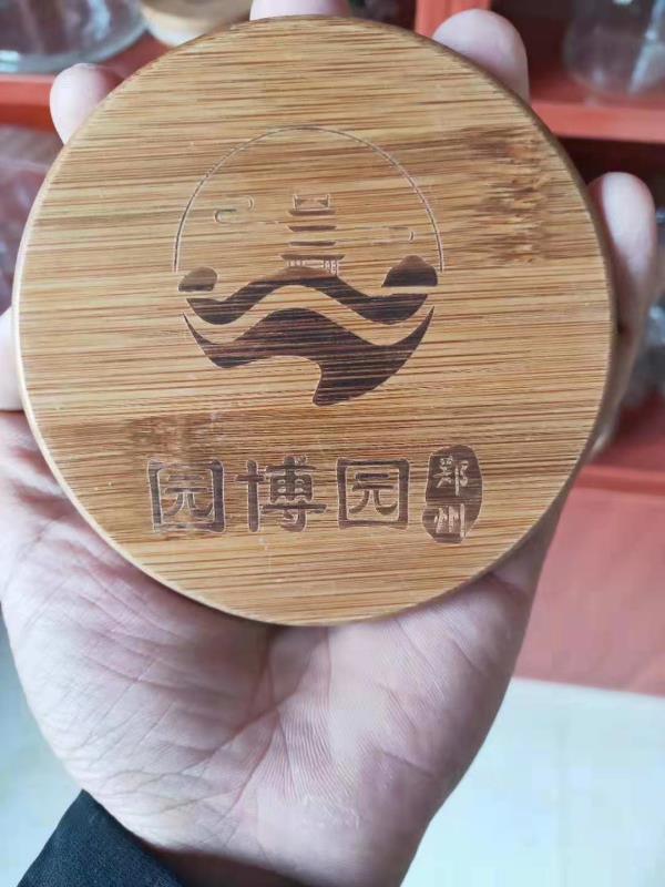 Couvercle en bois personnalisé Bouchon à boules en liège en bois pour bouteille de carafe à décanter de vin 6
