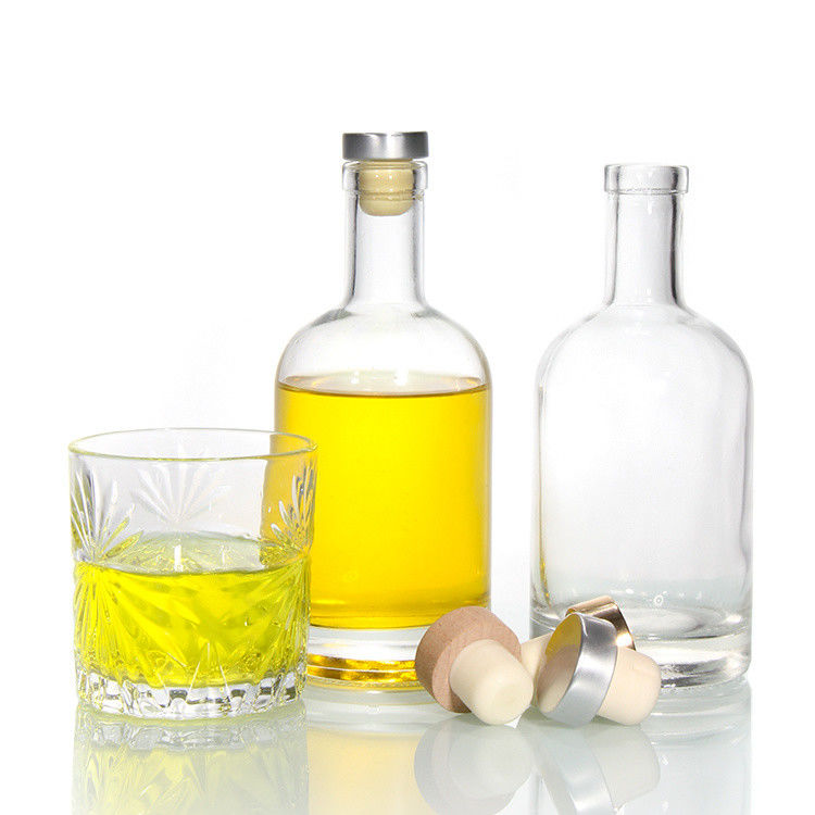 Prix bas 750 ml Flint Bouteille d'alcool Bouteille de verre ovale Bouteilles d'alcool claires Pour le whisky