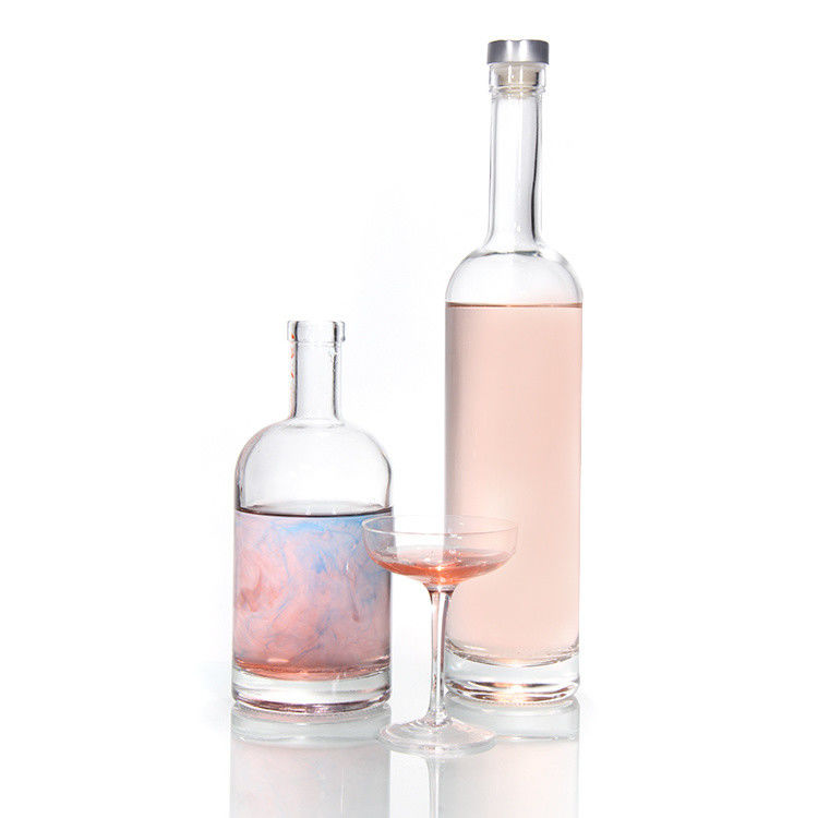 Prix bas 750 ml Flint Bouteille d'alcool Bouteille de verre ovale Bouteilles d'alcool claires Pour le whisky