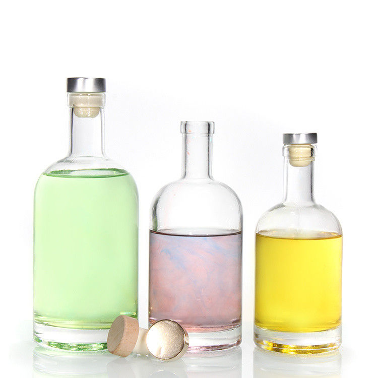 Prix bon marché750ml bouteilles de verre de flint liqueur sur mesure imprimé pour cocktail whisky rhum
