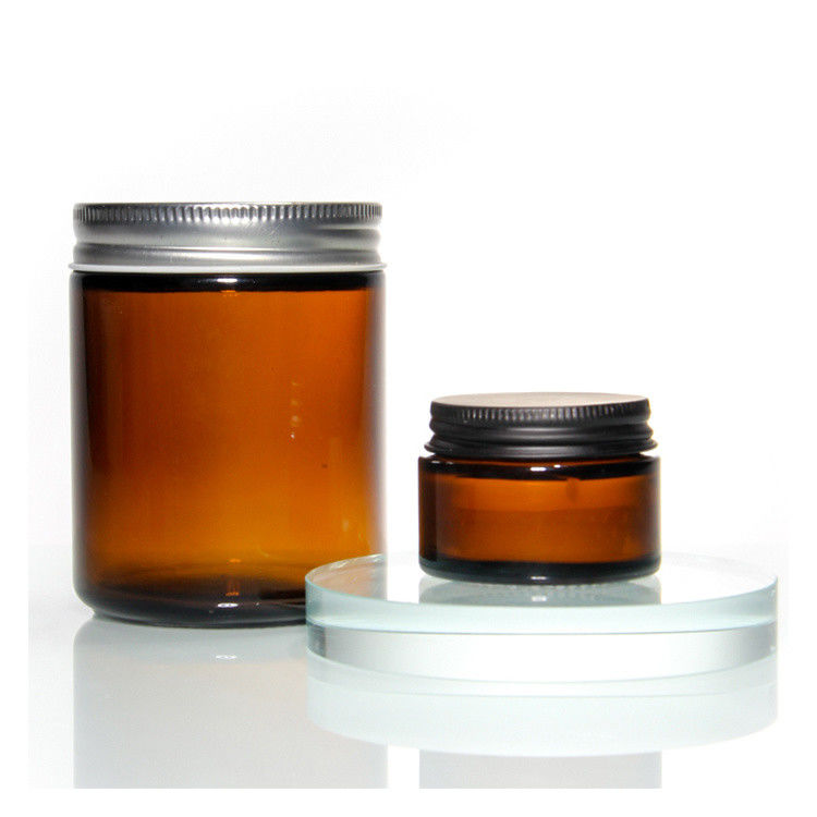 Des bougies en verre ambre de 100 ml à 250 ml sont acceptables