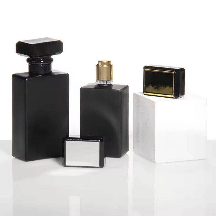 Bouteille de parfum de luxe sur mesure femme 30 ml 50 ml 100 ml bouteille de parfum en verre vide et rechargeable