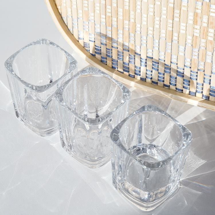 Les verres à glaçons 10ml 30ml 70ml sont très populaires.