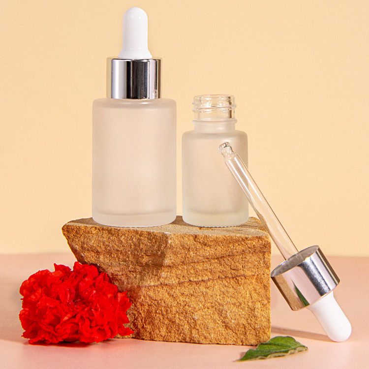 Garniture pour soins de la peau pour huile essentielle sérum tonifiant contenant lotion Emballage 5 ml bouteilles de pompe à pulvérisation en verre cosmétique