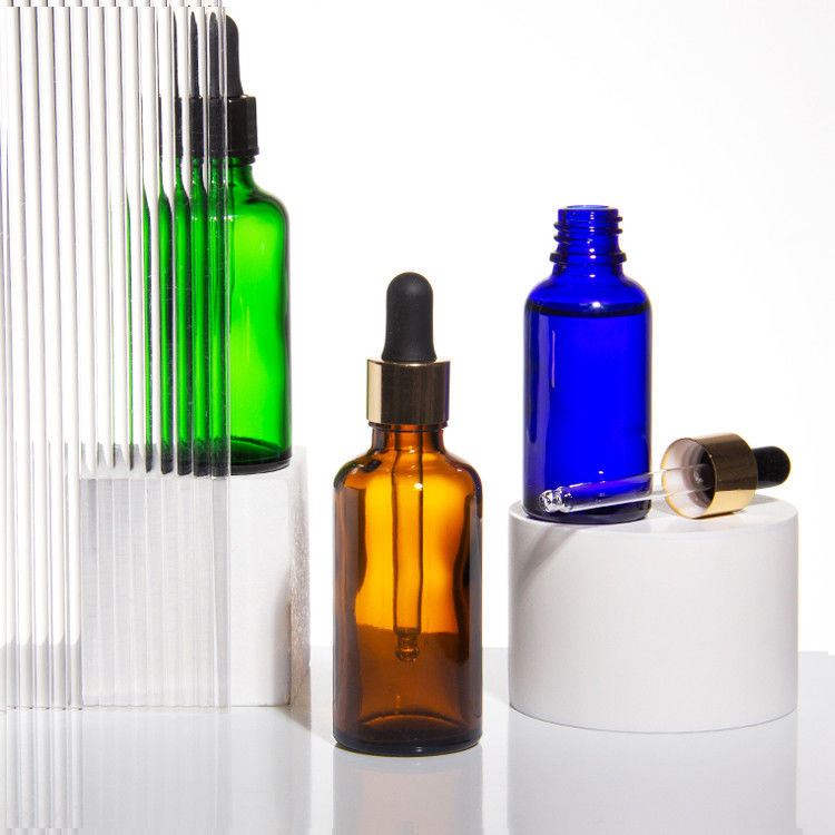 10 ml d' huile essentielle ambrée matte glacée bouteille en verre et bouteille d' huile essentielle en verre avec gouttière