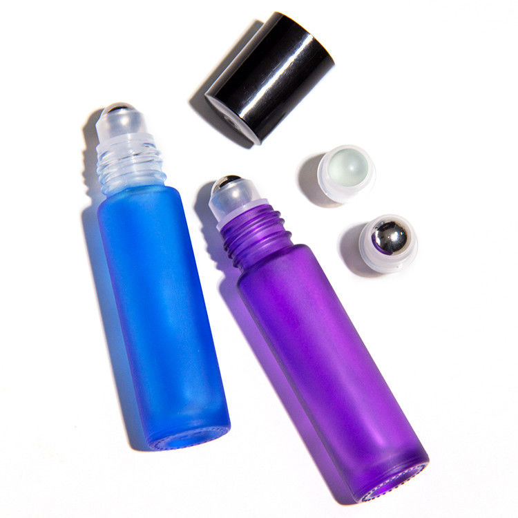 Bouteilles en verre glacé à rouleaux de 10 ml de couleur arc-en-ciel pour l' huile essentielle avec bouchon brossé